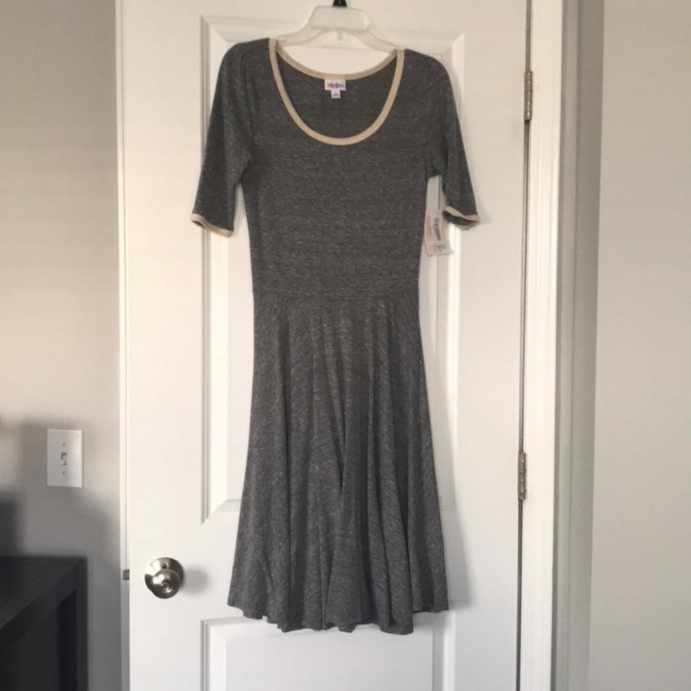 New LuLaRoe nicole - small - gray